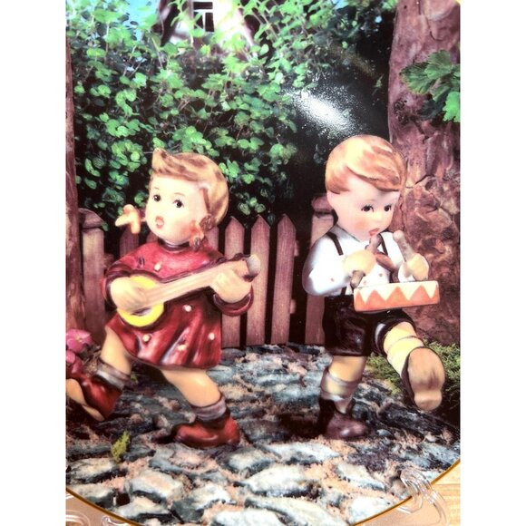M.J. Hummel Private Parade Little Companions Limited Edition MA2341 - Picture 2 of 3